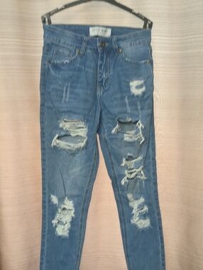 GOGO Women High-Rise Distressed Blue Jeans